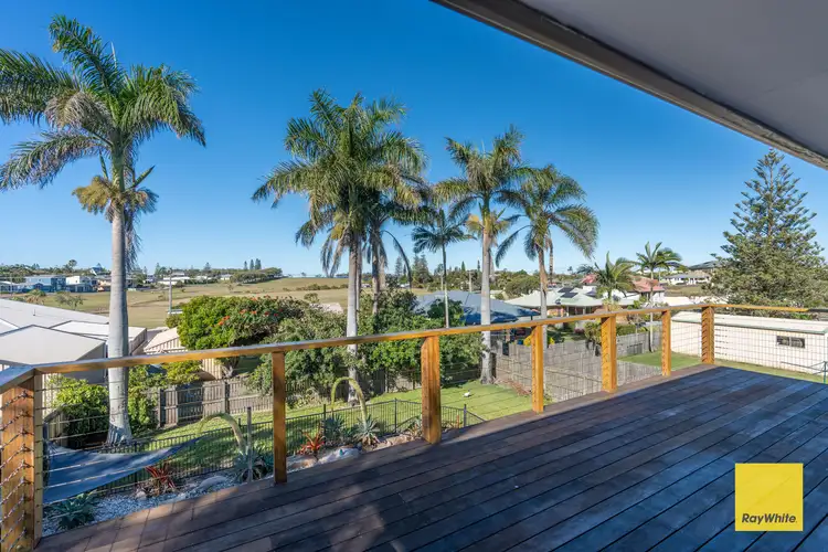 11 Bluewater Drive, Elliott Heads QLD 4670