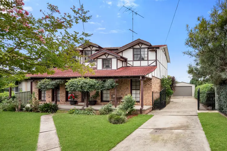 22 Mcauley Crescent