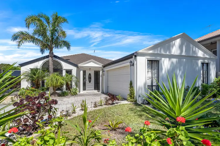 Main view of Homely house listing, 4 Almands Avenue, Roxburgh Park VIC 3064