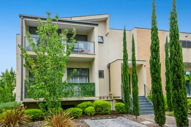 27 Diamond Boulevard