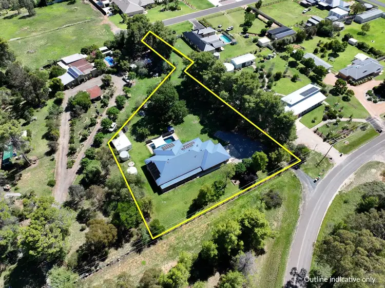 6 Davids Lane, Parkes NSW 2870