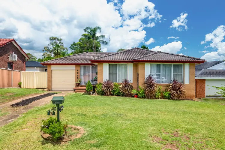 7 Kitava Place, Glenfield NSW 2167