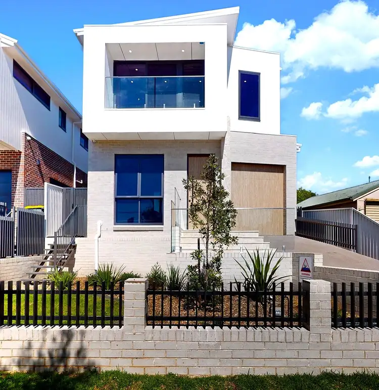2 Toohey Avenue, Westmead NSW 2145