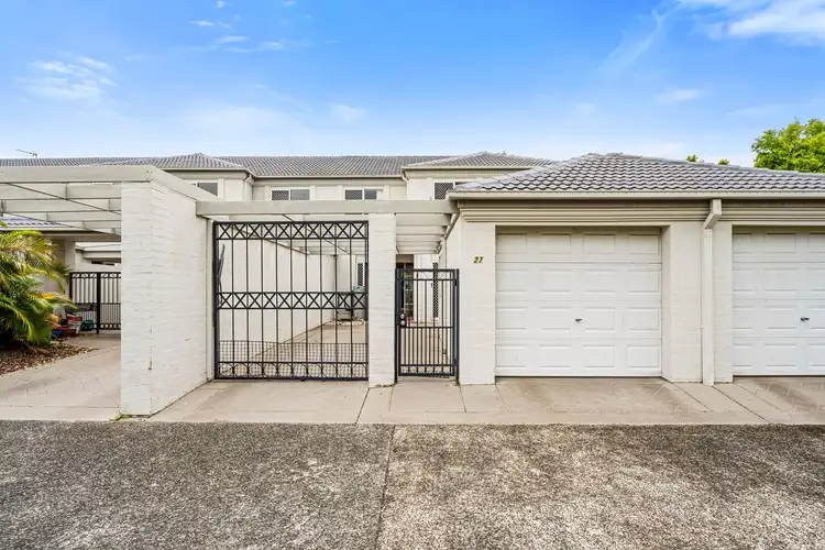 27/1 Bronberg Court, Southport QLD 4215