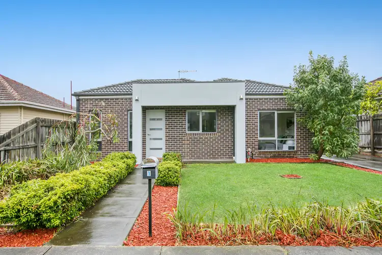 Main view of Homely unit listing, 1/16 Jinghi Road, Reservoir VIC 3073