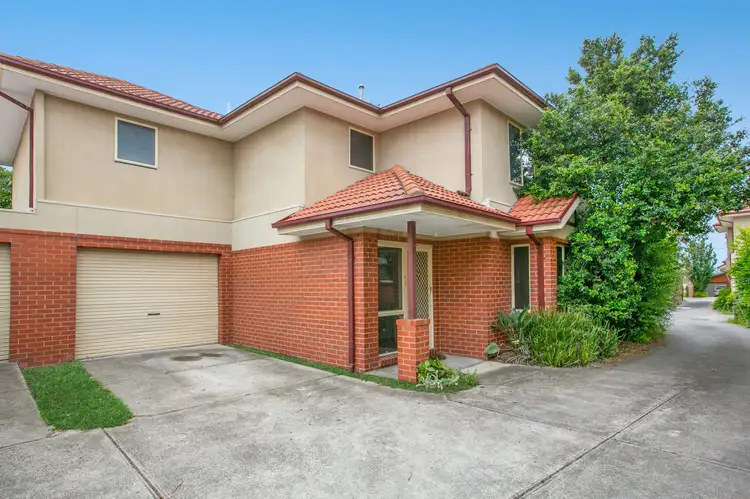 Main view of Homely unit listing, 5/84-86 Pine Street, Reservoir VIC 3073