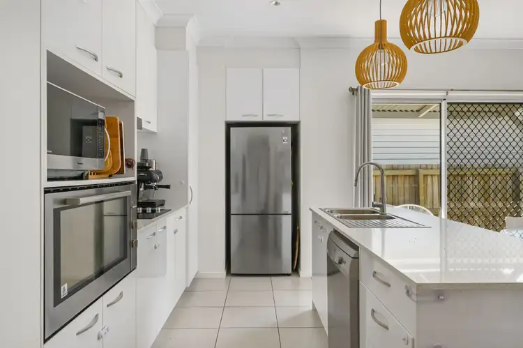 Third view of Homely unit listing, 2/11 Roberts Street, South Toowoomba QLD 4350