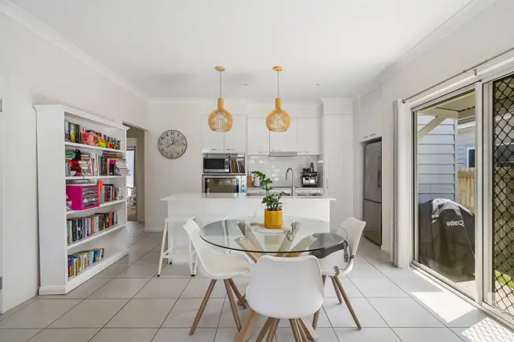 Fourth view of Homely unit listing, 2/11 Roberts Street, South Toowoomba QLD 4350