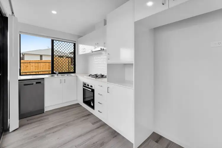 Fourth view of Homely semi-detached listing, 1/17 Waterway Crescent, Hillcrest QLD 4118