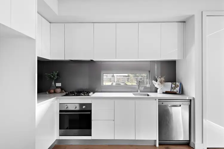 Fifth view of Homely unit listing, 1/15 Harding Avenue, Bonbeach VIC 3196