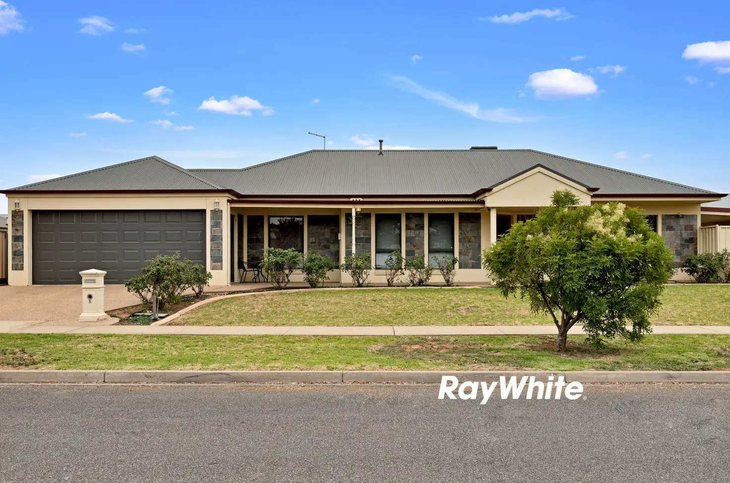 Main view of Homely house listing, 2 Canterbury Drive, Mildura VIC 3500