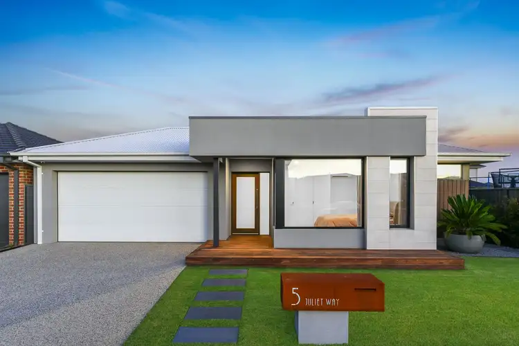5 Juliet Way, Berwick VIC 3806