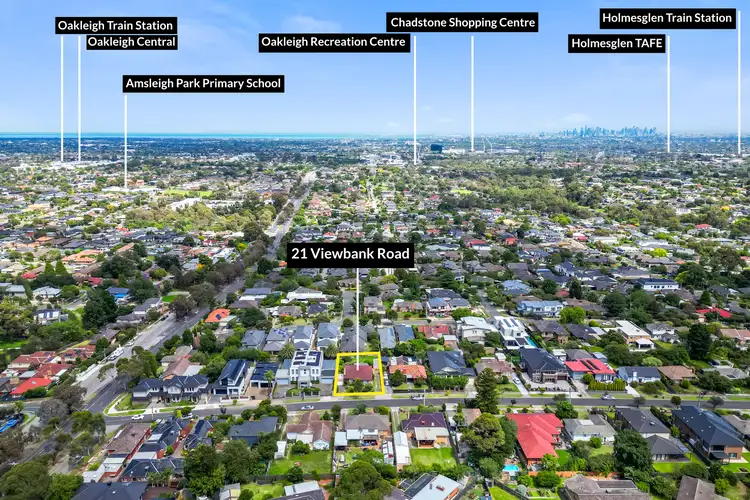 Second view of Homely house listing, 21 Viewbank Road, Mount Waverley VIC 3149