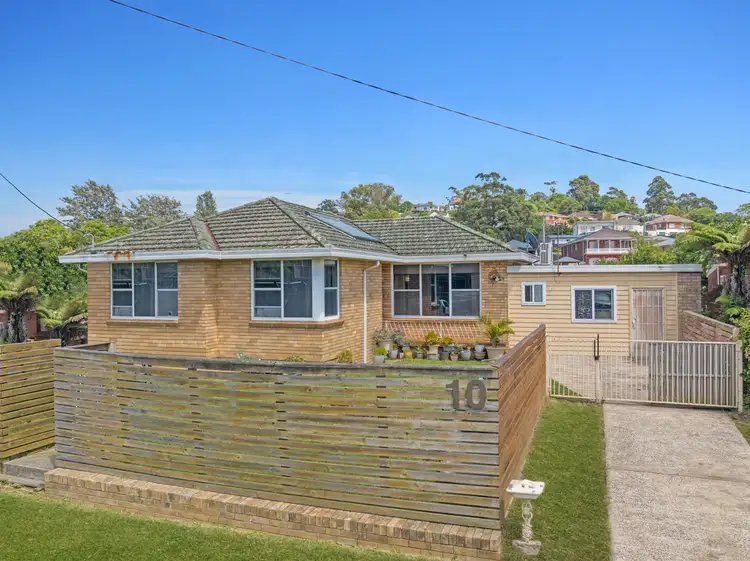 Main view of Homely house listing, 10 Cleverdon Crescent, Figtree NSW 2525