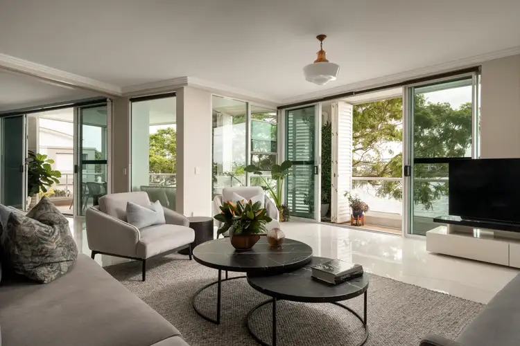 8/27 Vernon Terrace, Teneriffe QLD 4005
