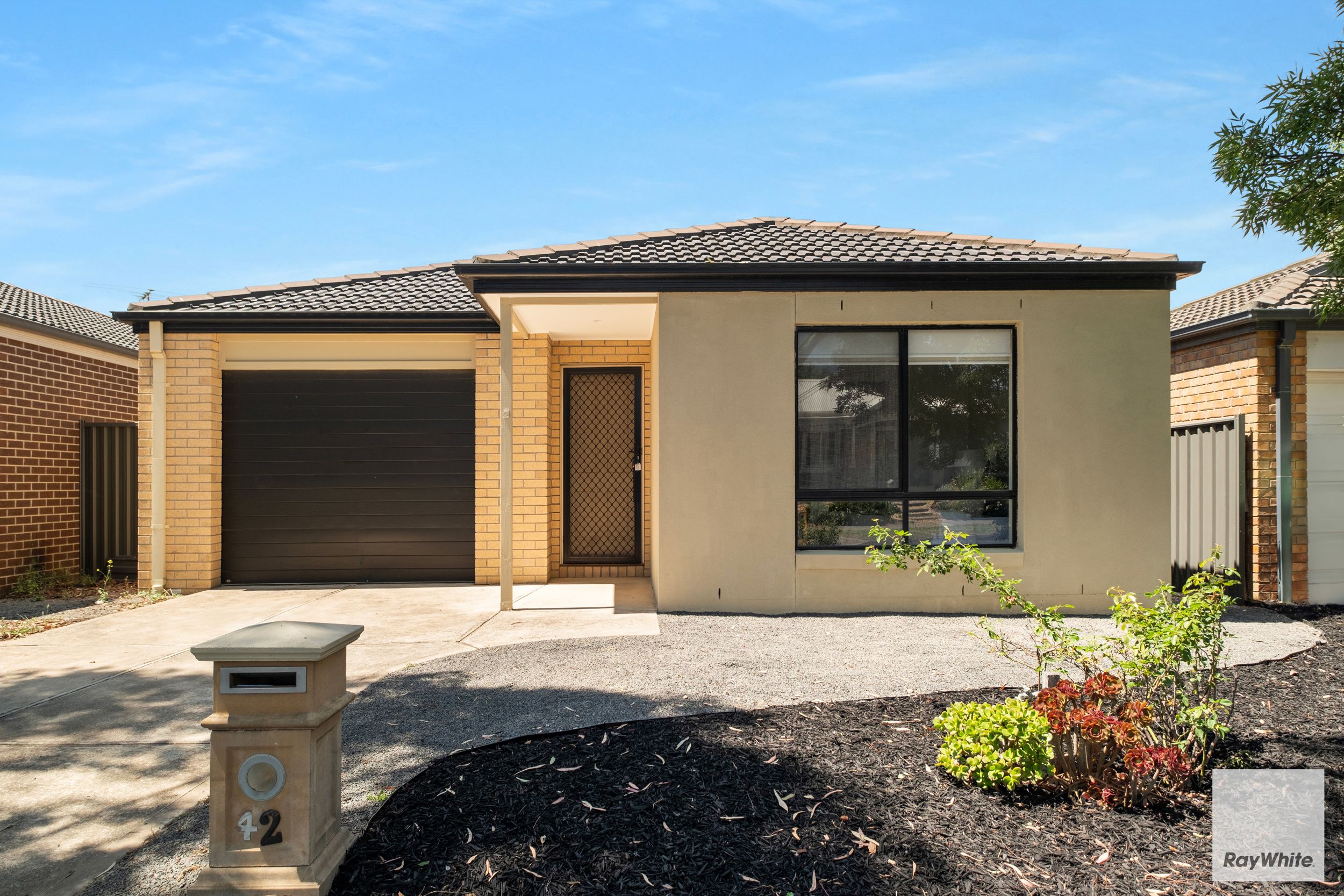 42 Pioneer Drive, Deer Park VIC 3023