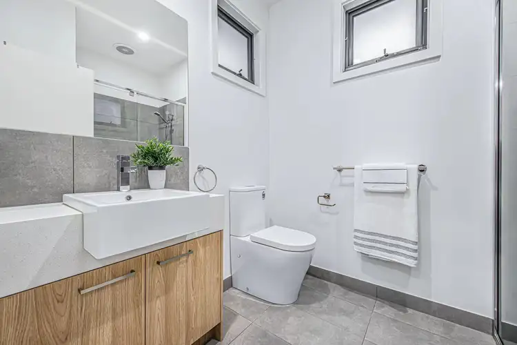 Fifth view of Homely townhouse listing, 3/44 Leonie Avenue, Mount Waverley VIC 3149