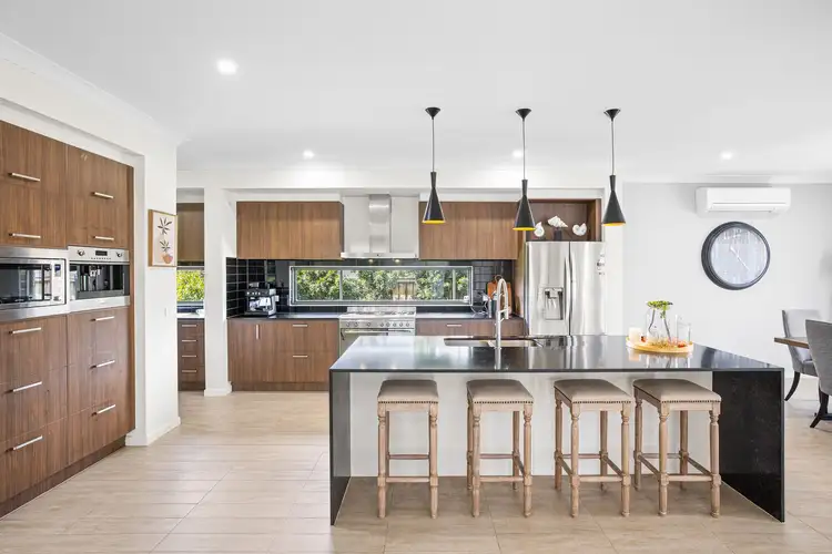 Fourth view of Homely house listing, 16 Orinoco Chase, Werribee VIC 3030