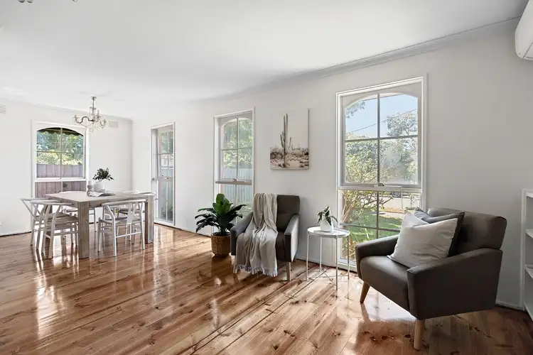 Second view of Homely house listing, 5 Airlie Grove, Seaford VIC 3198