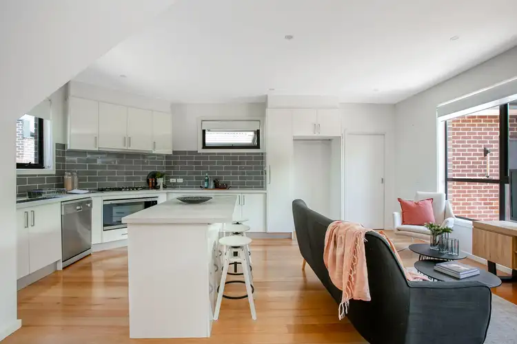Second view of Homely townhouse listing, 2/22 Leonard Avenue, Glenroy VIC 3046