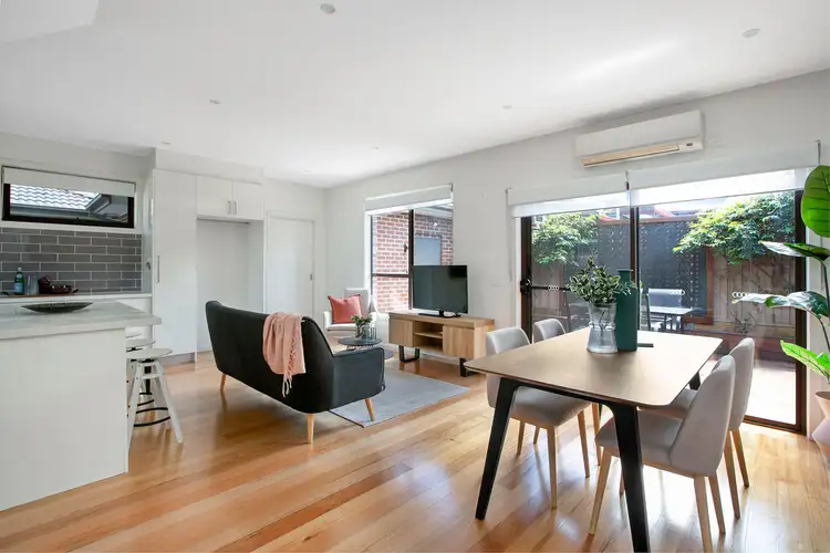 Third view of Homely townhouse listing, 2/22 Leonard Avenue, Glenroy VIC 3046