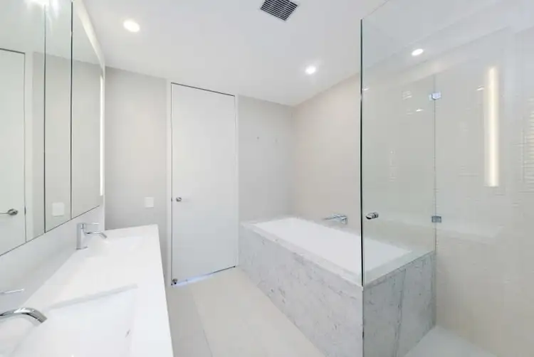 Fifth view of Homely apartment listing, 504/2 Neild Avenue, Rushcutters Bay NSW 2011