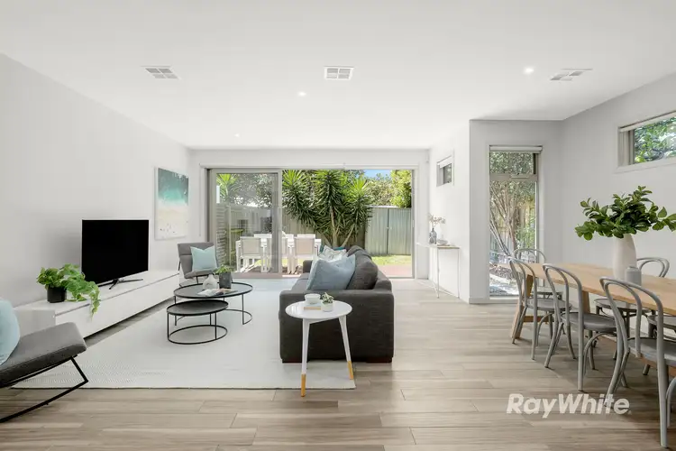 5B Grandview Grove, Carnegie VIC 3163