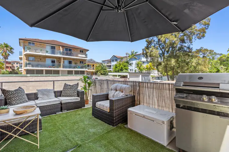 Fifth view of Homely unit listing, 4/2 The Strand, Dee Why NSW 2099