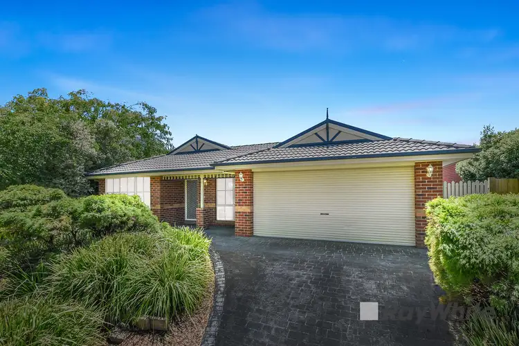 16 Ganaway Drive, Berwick VIC 3806