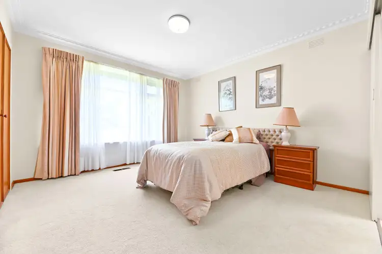 Sixth view of Homely house listing, 18 Laura Grove, Mount Waverley VIC 3149