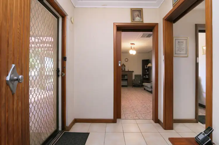 82 Gilbertson Road, Kardinya WA 6163