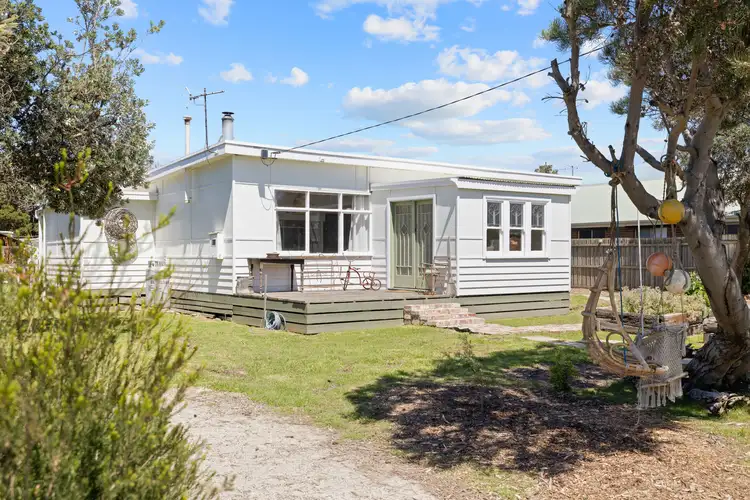 21 Malcalm Avenue, Surf Beach VIC 3922