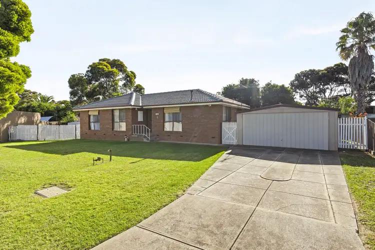 6 Donald Court, Kurunjang VIC 3337