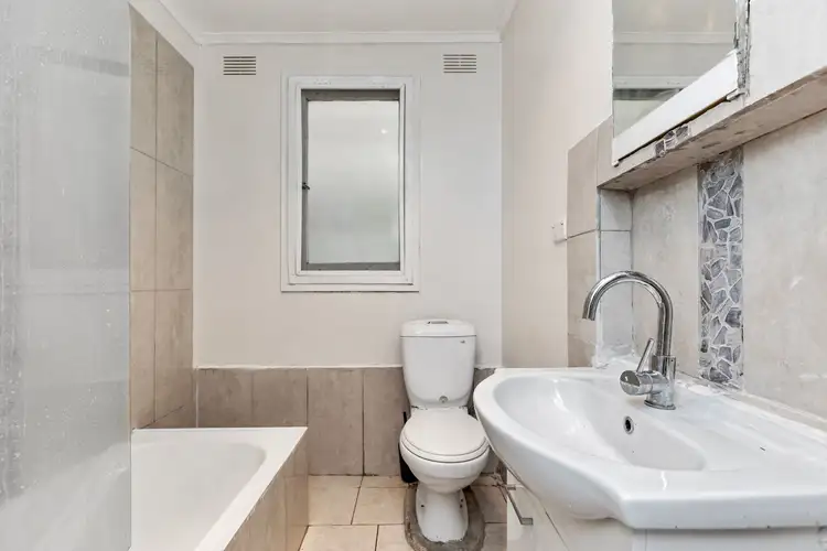 Seventh view of Homely house listing, 28 Chifley Crescent, Kooringal NSW 2650