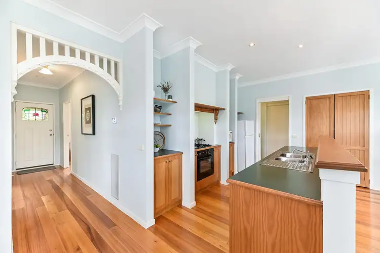Fifth view of Homely house listing, 6 Lavender Place, Berwick VIC 3806