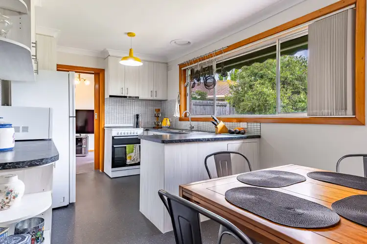 Sixth view of Homely house listing, 14 Madigan Court, Highton VIC 3216