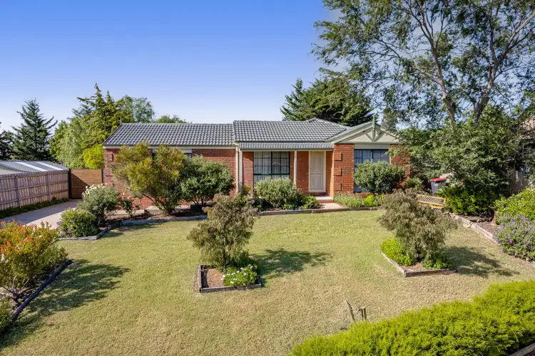 27 Dunn Court, Darley VIC 3340