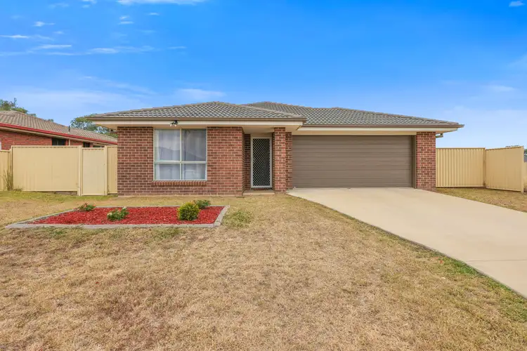 24 Flemming Crescent, Tamworth NSW 2340