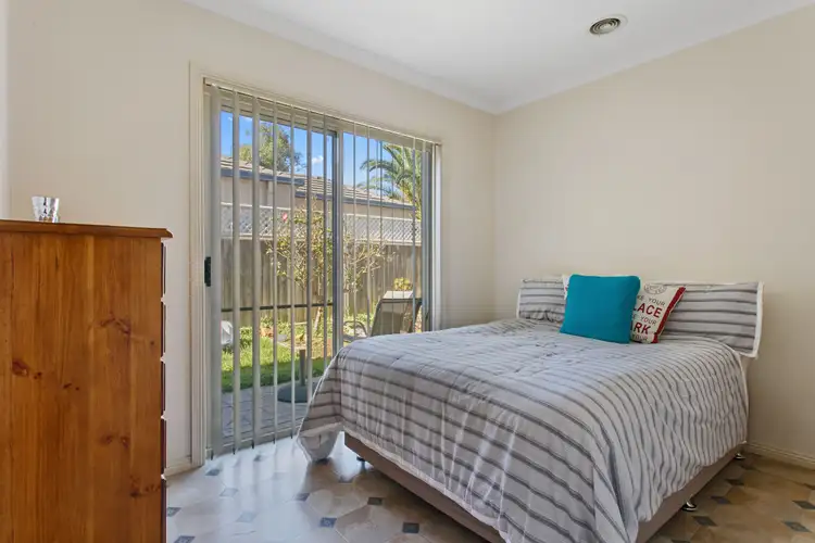 Seventh view of Homely house listing, 4 Miranda Close, Strathdale VIC 3550