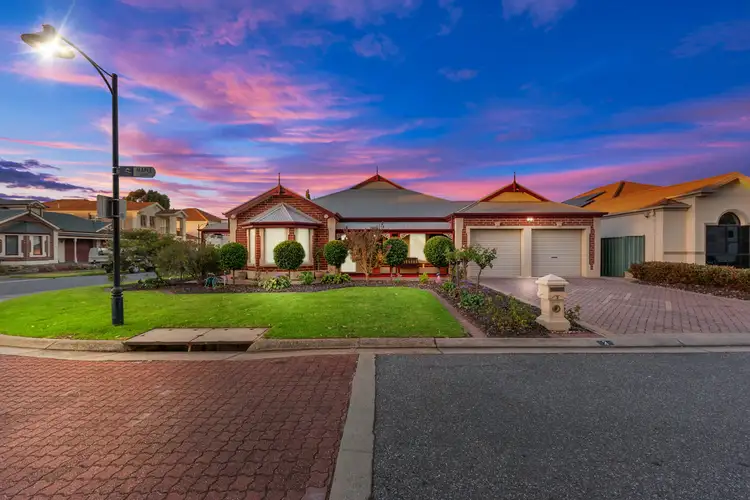 2 Maple Court, Mawson Lakes SA 5095