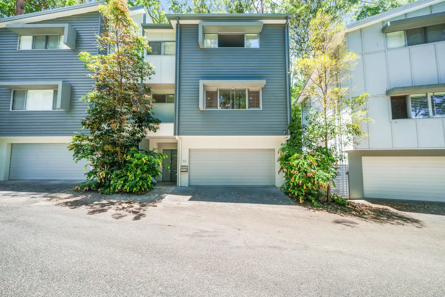 Main view of Homely townhouse listing, 52 Currumbin Chase, Currumbin QLD 4223