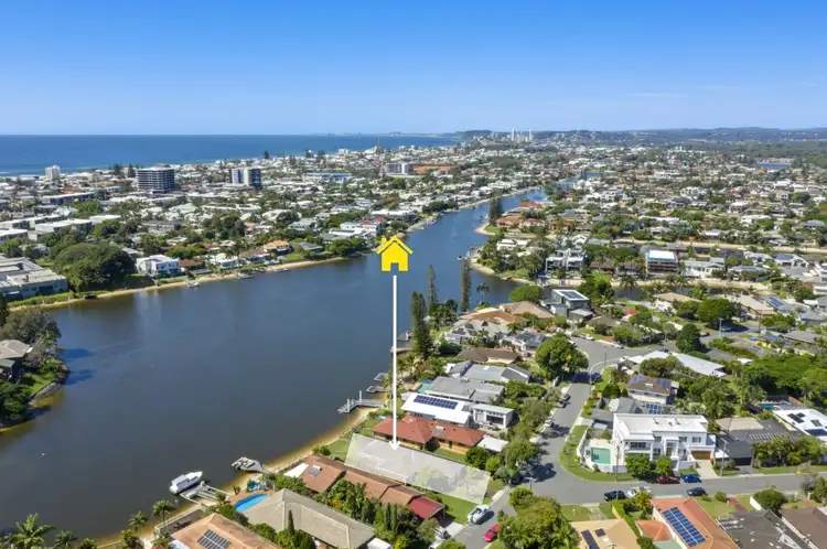 15 Vatakoula Parade, Mermaid Waters QLD 4218