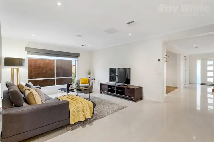 Fifth view of Homely house listing, 31 Macquarie Circle, Waterways VIC 3195