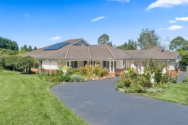 10 Carisbrooke Row, Bowral NSW 2576