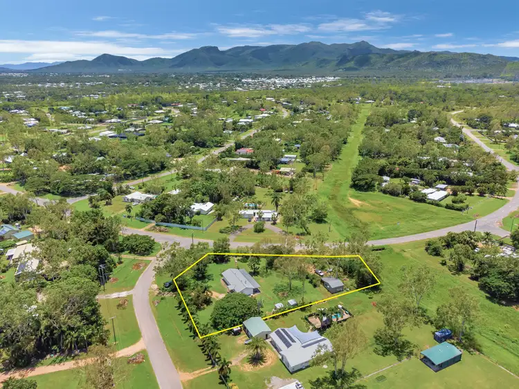 229 Kelso Drive, Kelso QLD 4815