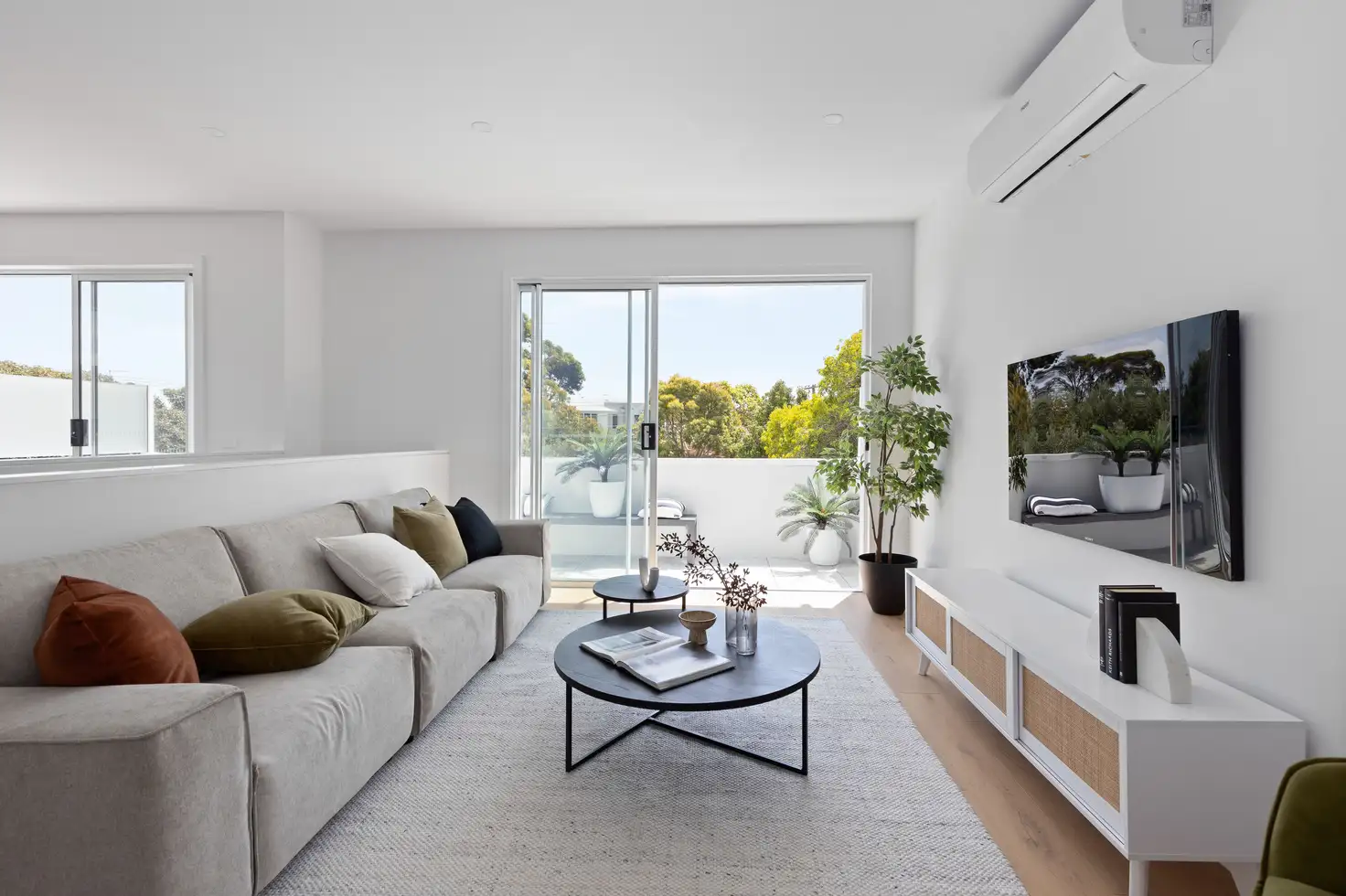 Main view of Homely townhouse listing, 4/5 Rowan Avenue, Brooklyn VIC 3012