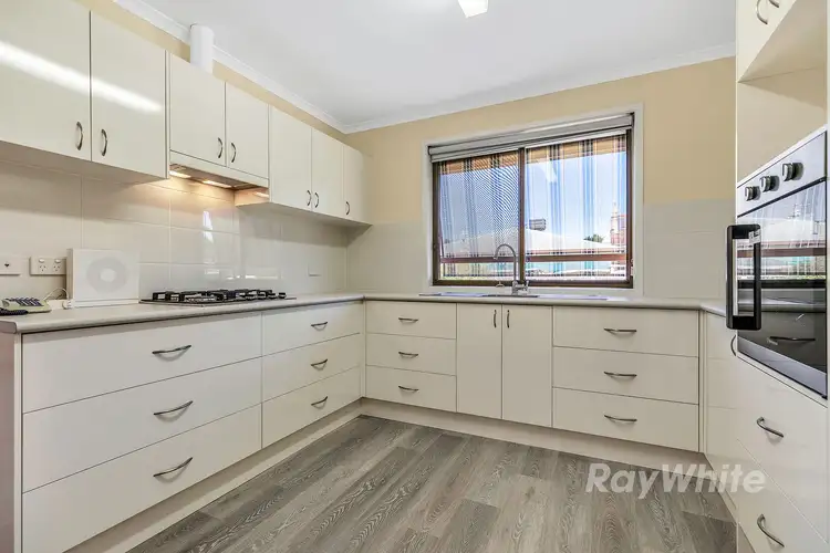 Main view of Homely unit listing, 1/17 Fraser Street, Rochester VIC 3561