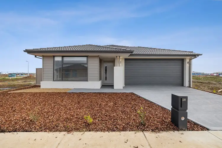 28 Jumps Street, Winter Valley VIC 3358