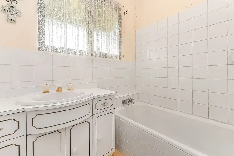 Fifth view of Homely house listing, 9 Mawarra Crescent, Chadstone VIC 3148