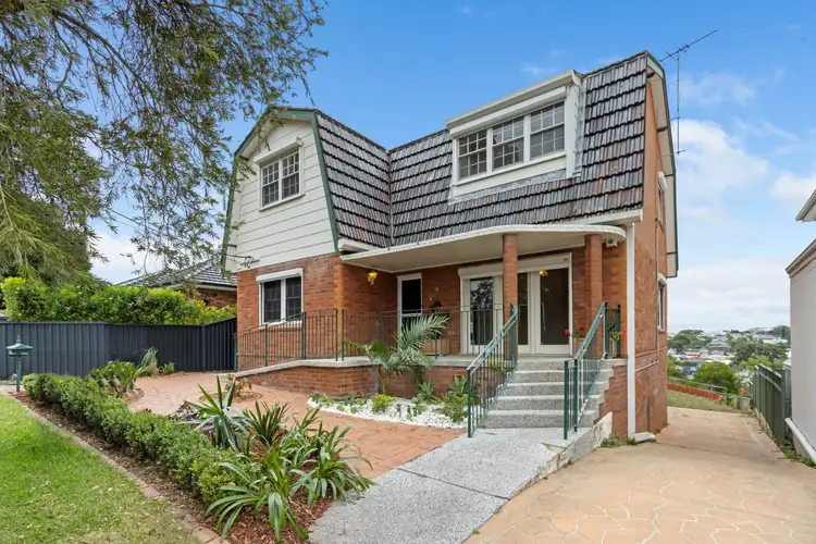 13 Gnarbo Avenue, Carss Park NSW 2221